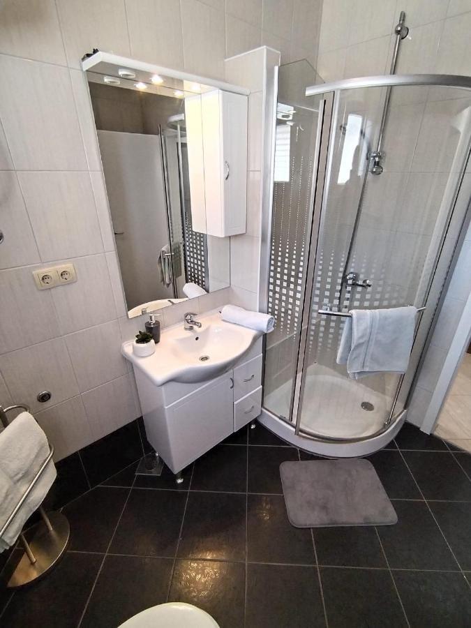 Apartments By The Sea Duce, Omis - 2731 Dugi Rat Luaran gambar