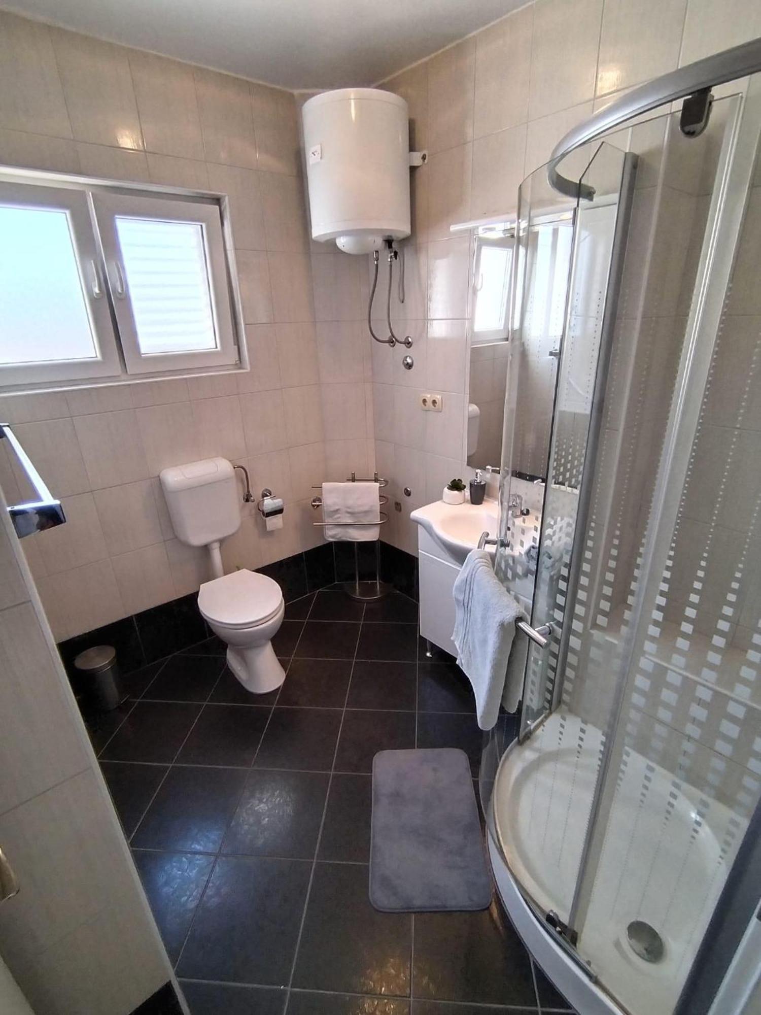 Apartments By The Sea Duce, Omis - 2731 Dugi Rat Bilik gambar